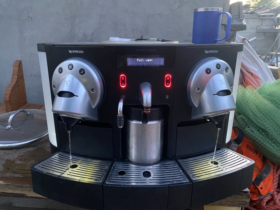 Професионална кафемашина Nespresso Gemini GS220 PRO