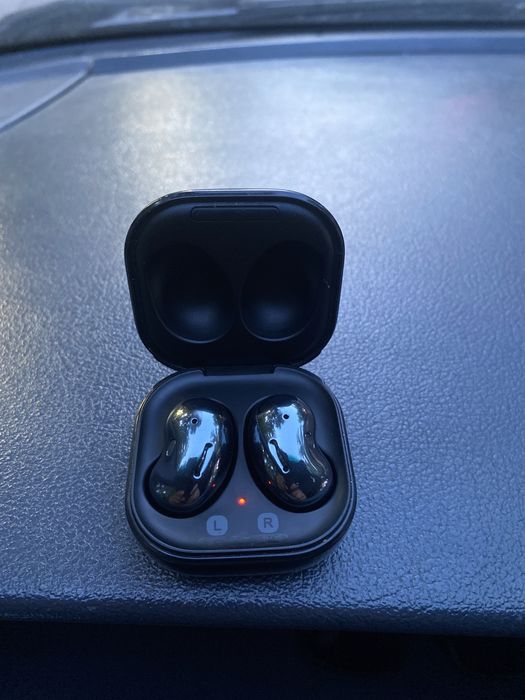 Samsung buds Live (784)