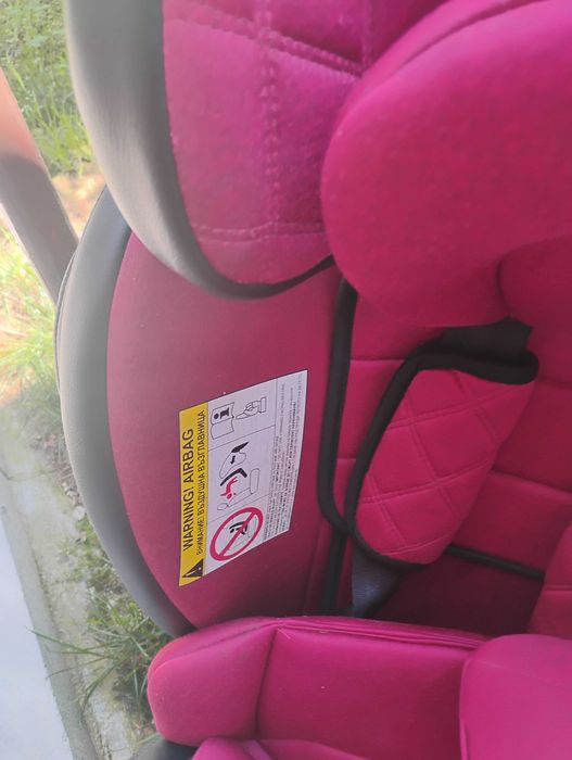 De vânzare scaun auto.