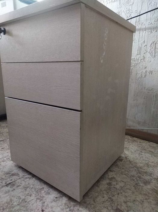 Тумба офисная (3 ящика)