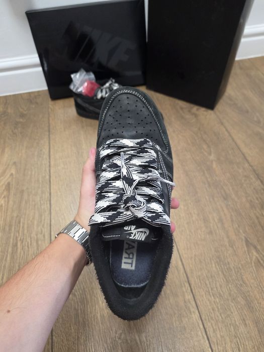 Air Jordan 1 Low x Travis Scott „Black Phantom”.