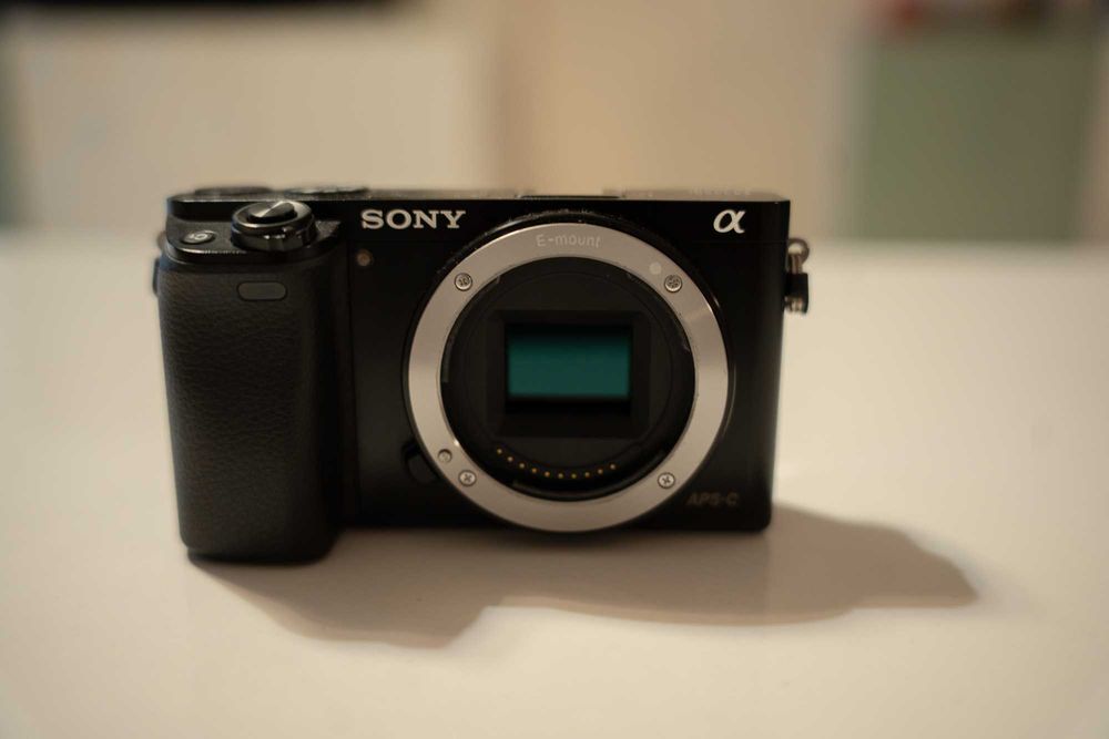 Camera Sony a6000