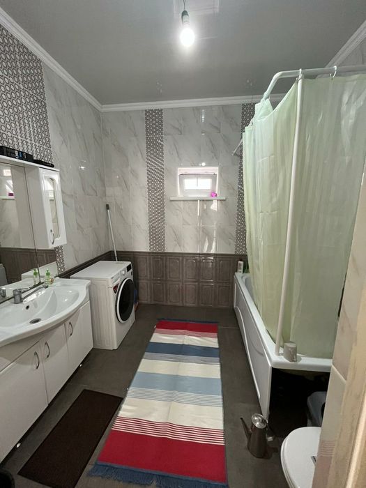 Продам дом с гаражом