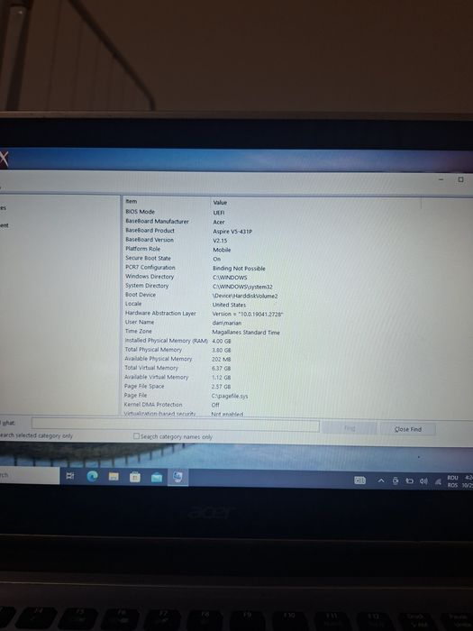 Vând laptop Acer cu touchscreen