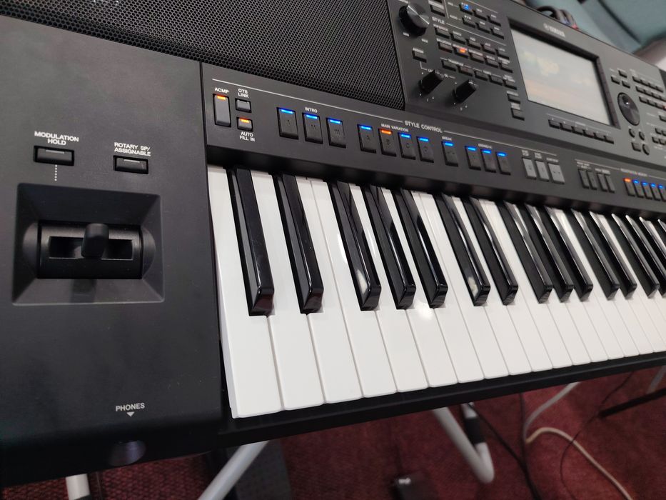 Yamaha PSR SX 700