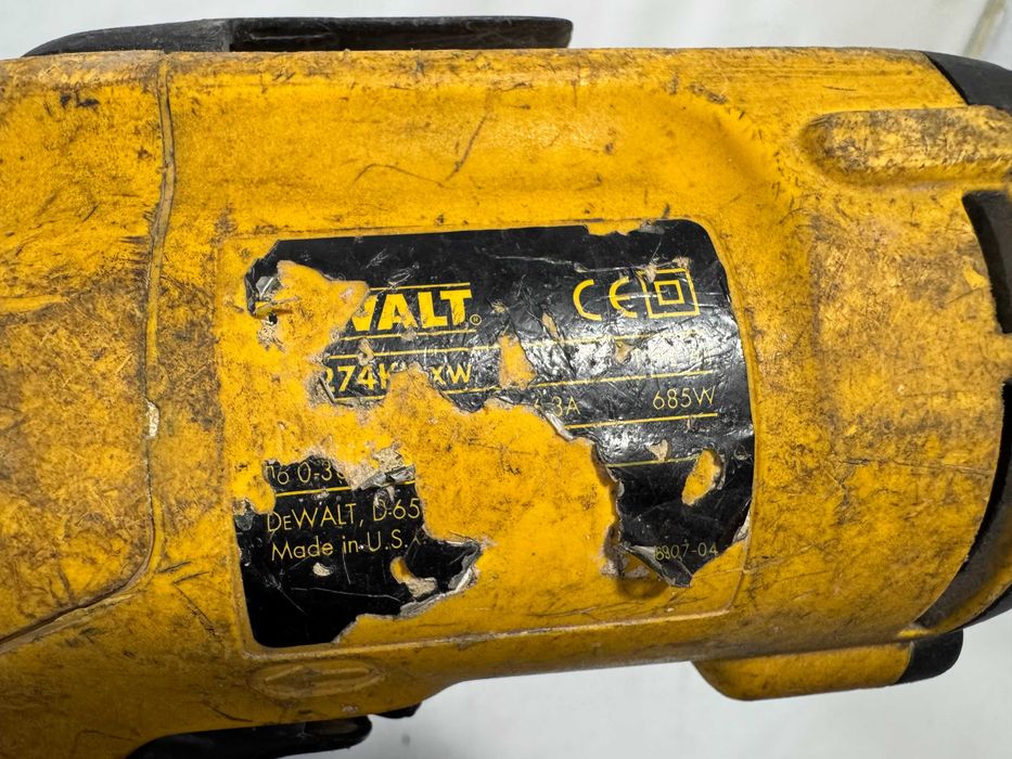 Винтоверт за картон - Dewalt 110 V / 685 W