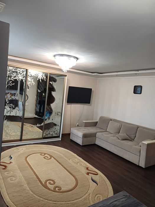 Сдам 2-комн. квартиру в центре. ПОСУТОЧНО.