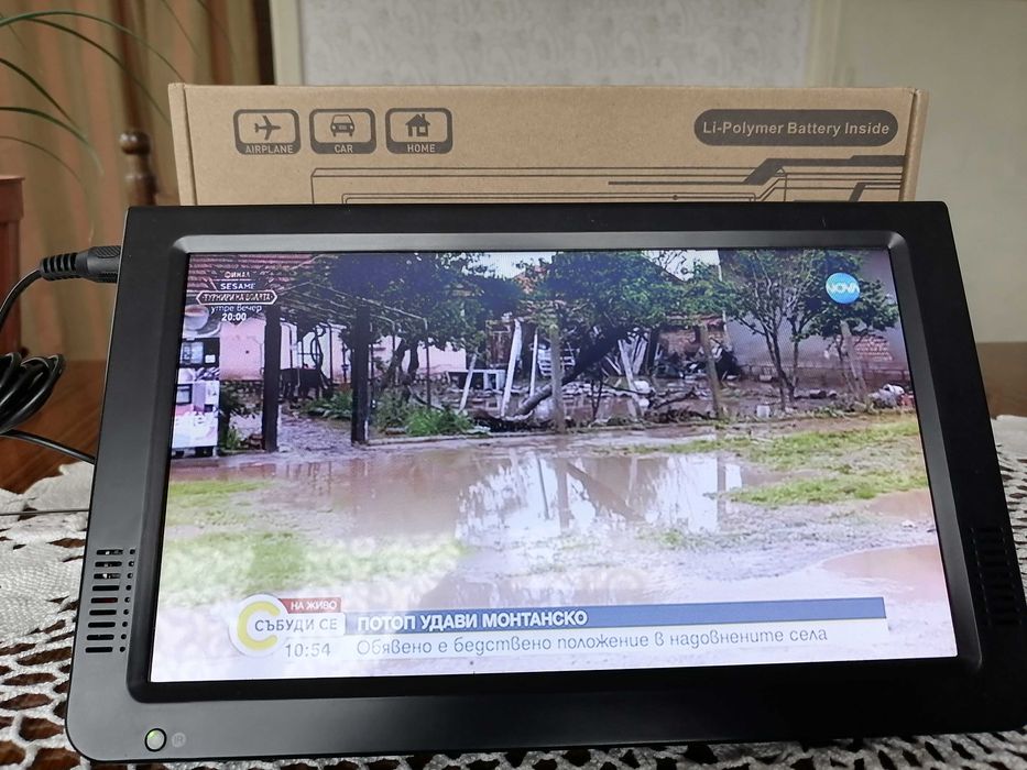 Продавам чисто ново ТВ с  ДВД LENCO 9''за кола дома вилата