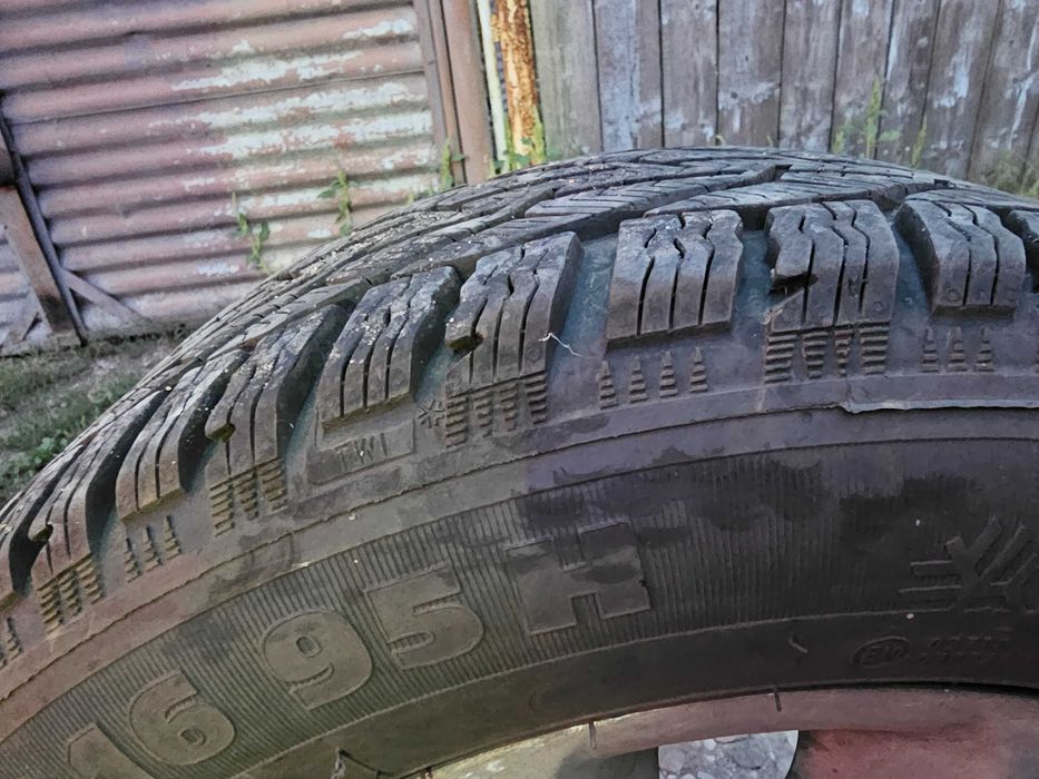 Jante originale BMW E60 cu cauciucuri de iarna aproape noi