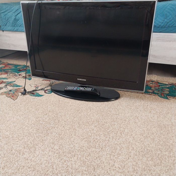 Продам телевизор Самсунг