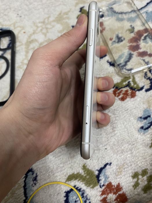 Продам Айфон 11 128gb