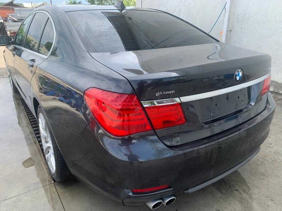 Dezmembrez bmw seria 7 f01 f02 740 730/volan stanga/bara fata seria 7/