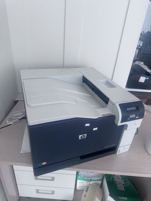 Продам принтер hp Color laser jet cp5225