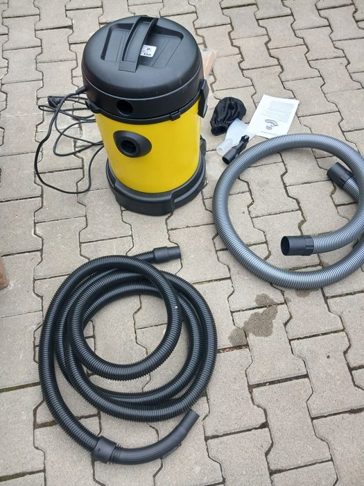 Aspirator de iaz .piscina