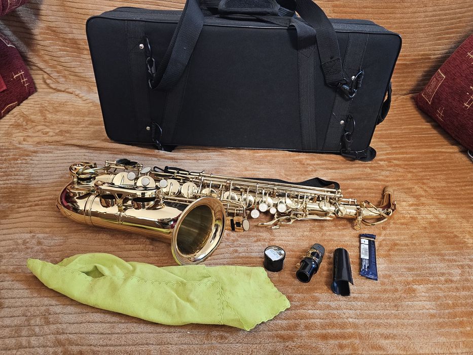 Saxofon alto Mi bemol J. Michael