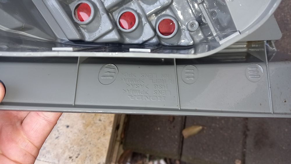 Фонарь левый продам