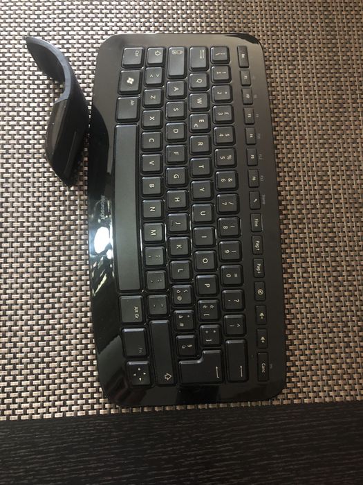 КомплектMicrosoft Arc Wireless Keyboard и Microsoft Arc Mouse Wireless