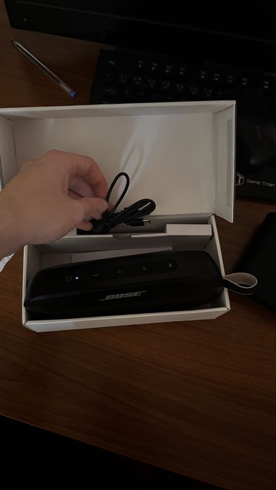 Bose Soundlink Flex тонколонка