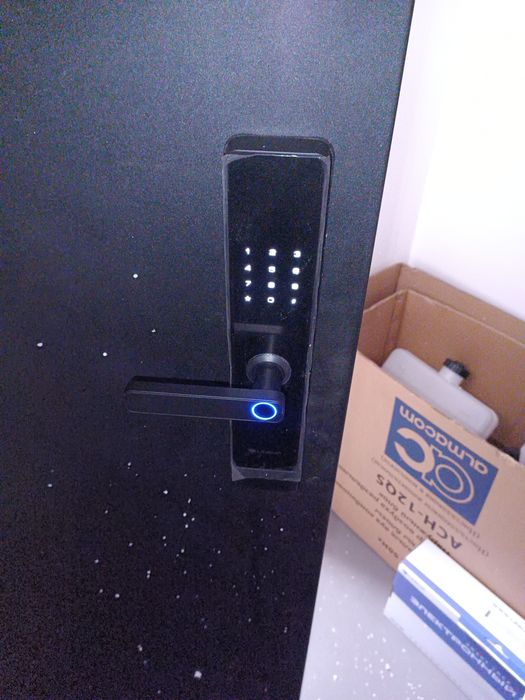 Установка замков, умные замки, смарт замок, вскрыьие замков, сейфов