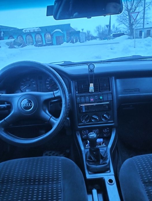 Ауди б 4  в отличном состоянии