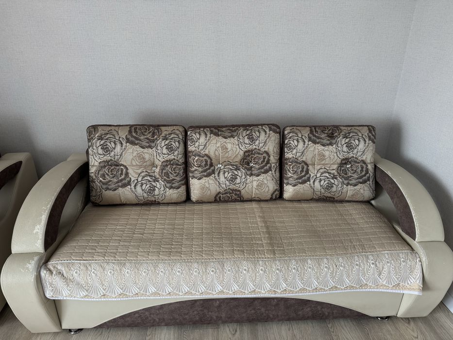 Диван для зала