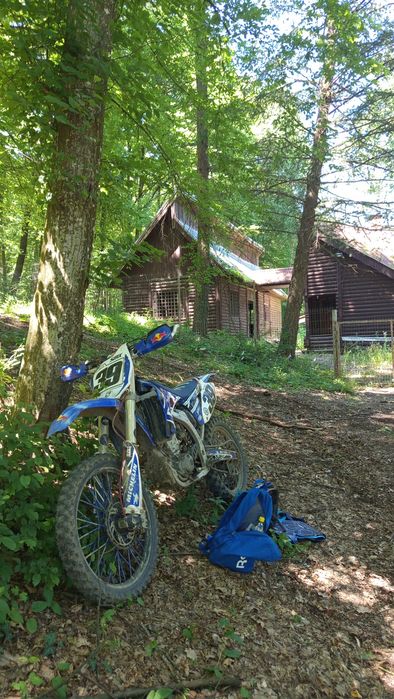 Vând Yamaha full cross