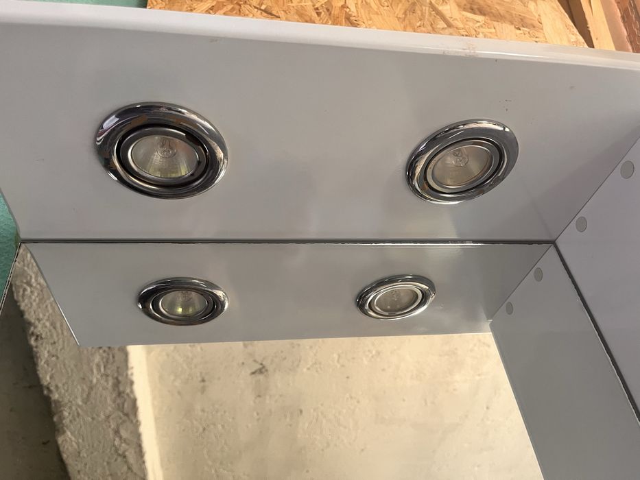 Corp baie ciuveta cu dulap si corp suspendat cu oglina si lumina