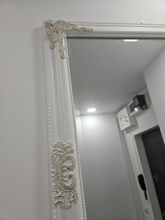 Oglinda Vintage alb cu auriu