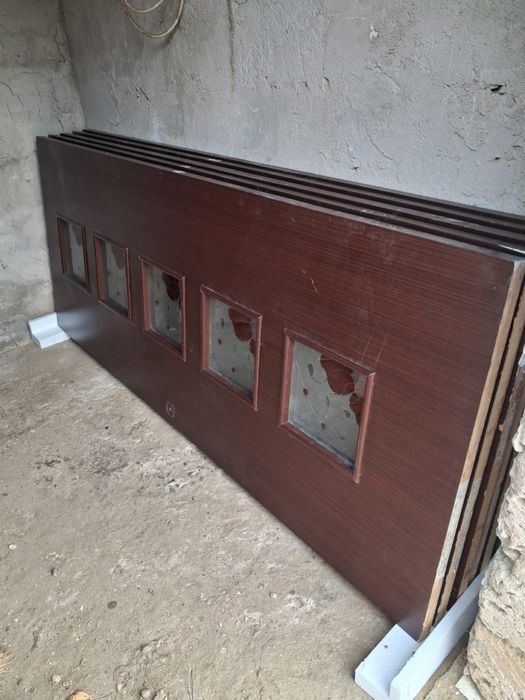 Есік таза 15.000 тг,ақ қоңыр