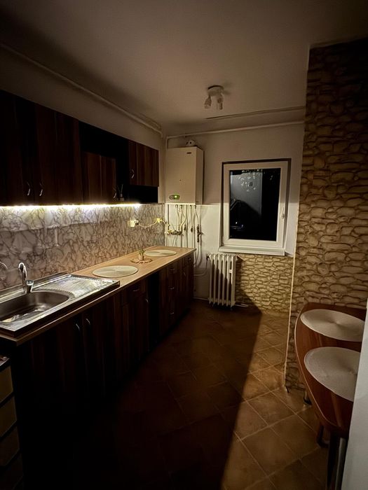 Apartament de închiriat-2 camere-lângă gară