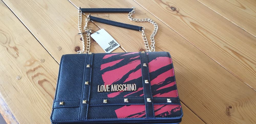 оригинални чанти LOVE MOSCHINO