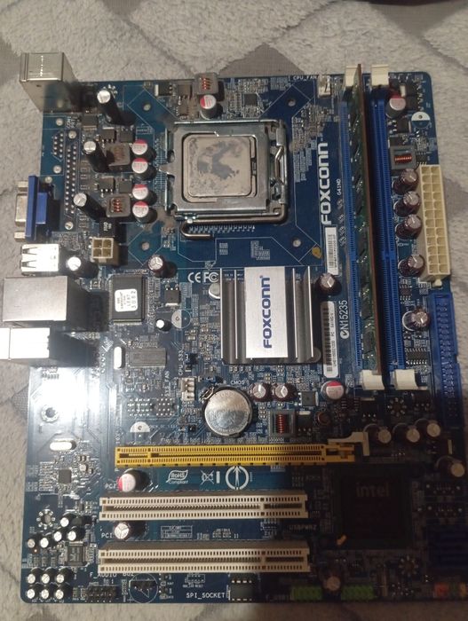 Материнкская плата Foxconn G41MX, с оперативной памятью DDR2 4GB, проц