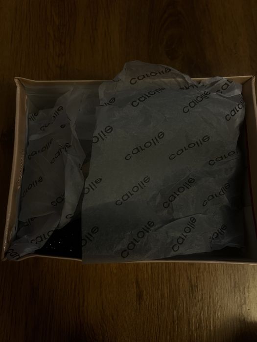 tocuri negre cu pietricele