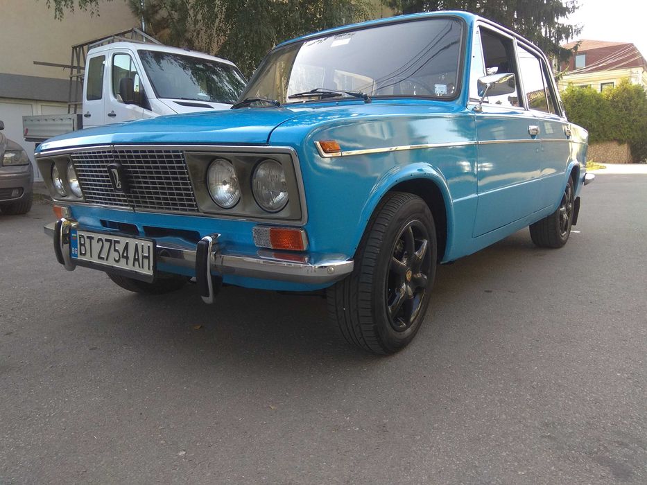Продавам лада 2103