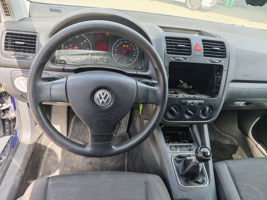 Volkswagen Golf 5 1.9 TDI 105к. На части