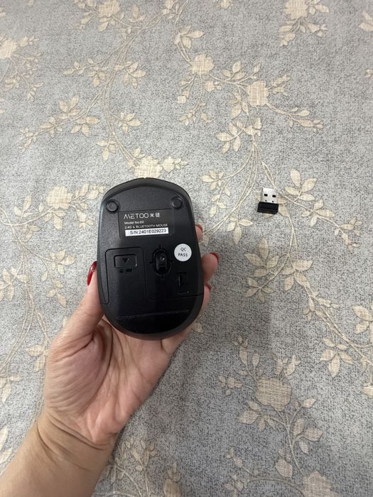 Продается без проаодная мышка  Bluetooth
