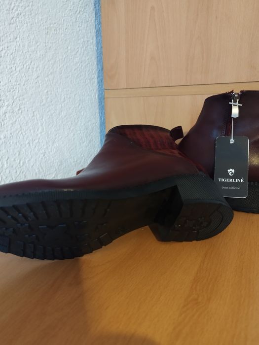 Нови топли боти в цвят бордо