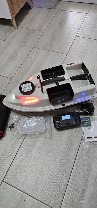 Barcuta navomodel nouă sigilată plantat cu GPS si autopilot