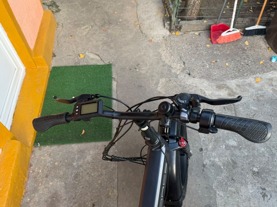 Bicicletă electrică S-FORCE RC – Fat Bike  Vând bicicletă electrică S-FORCE RC, în stare foarte bună, ideală pentru deplasări prin oraș și plimbări.