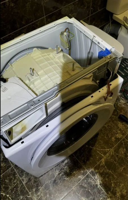 Мастер по ремомнту Стиральных машин и Холодильников