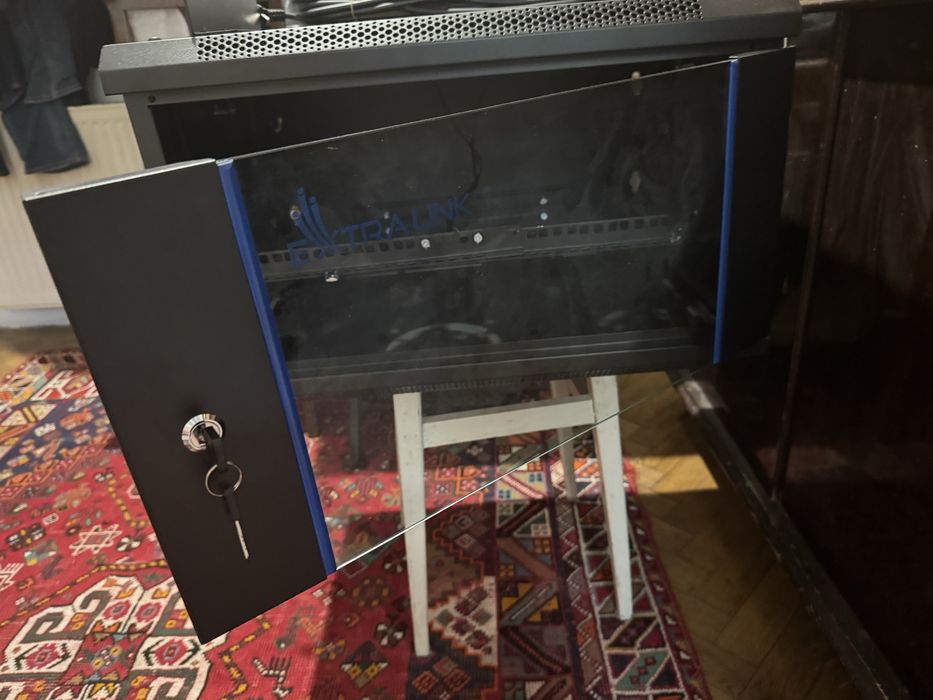 Vând rack dulap metalic pentru echipamente IT , DVR