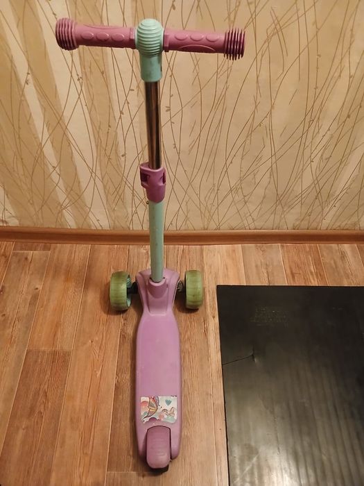 Самокат 2000 тенге