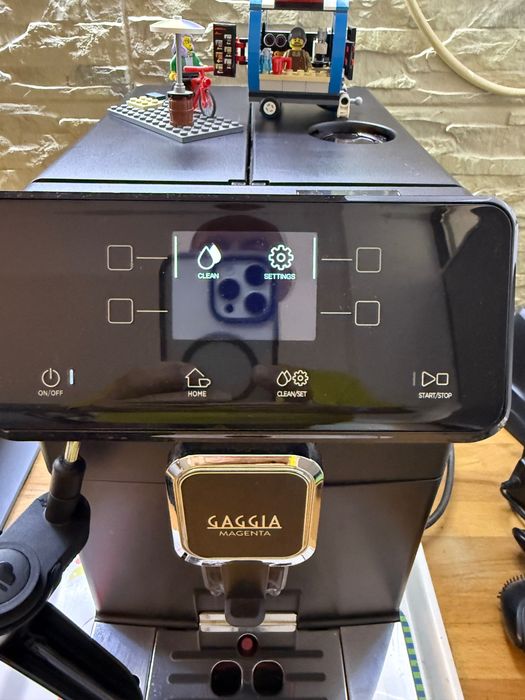 Espressor automat Gaggia Magenta Milk – Stare excelentă, accesorii originale, cumpărat Flanco