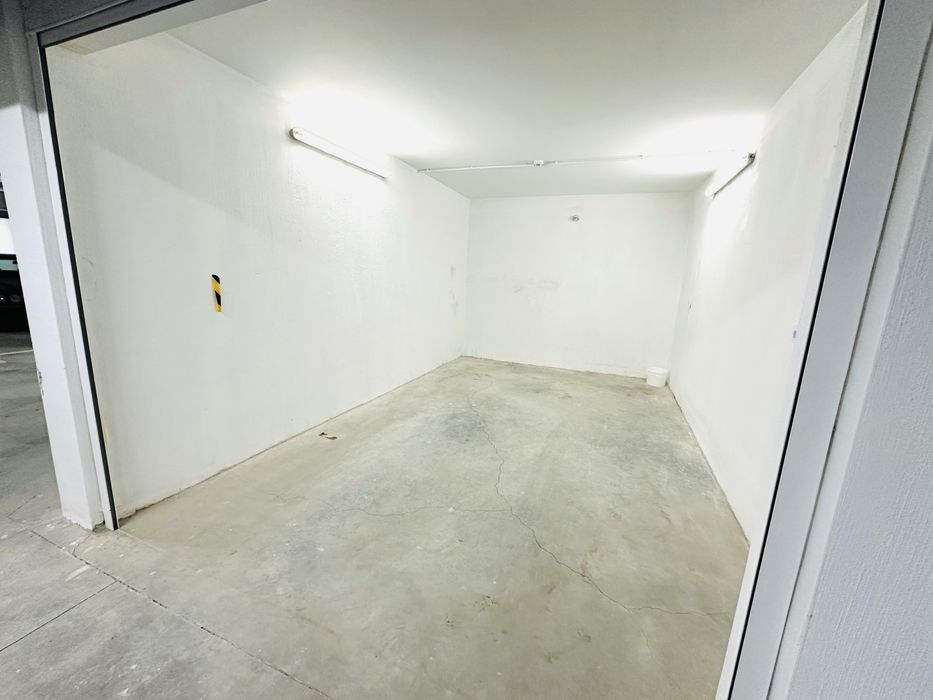 Подземен гараж