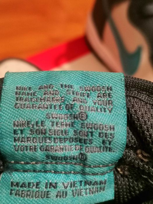 NIKE DUNK HIGH absolut originali mar 36,5 cu 23,5 cm la talpic