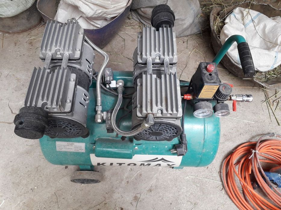 Компрессор Фулизатор 60 л срочно сотилади