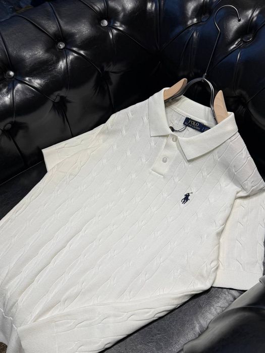 Мъжки тениски с яка различни модели