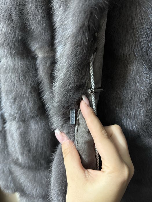 Продам норковую шубу