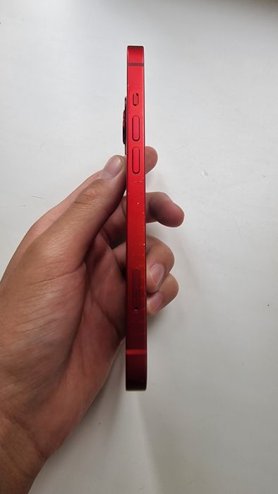 Продам айфон 13.