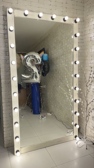 Зеркало с подсветкой